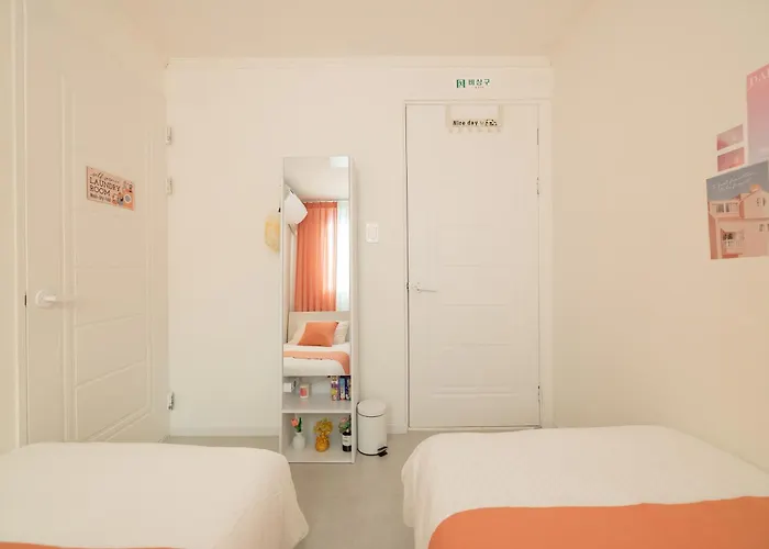 Young #3 # 5 Beds # Line 2 Line 5 Yeongdeungpo-gu Office Station #hongdae # Yeouido Appartement *